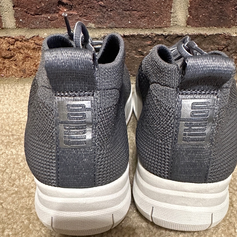NWOT! Gray Knit Women’s Shoes w/ shimmer. - Picture 5 of 9